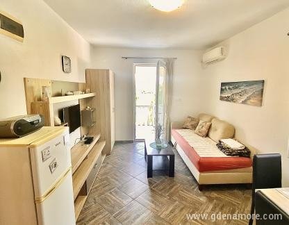 Apartmani Souc, , alloggi privati a Krašići, Montenegro - APT 2-1